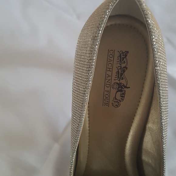 Classy Coach and four High heels size 8 - Picture 2 of 8